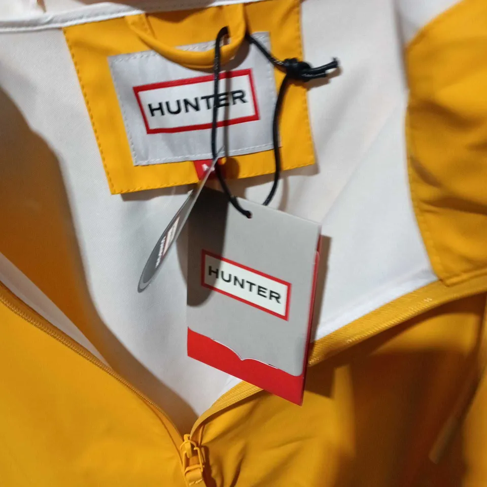 HUNTER YELLOW HOODED RAIN JACKET – WATERPROOF, UK M