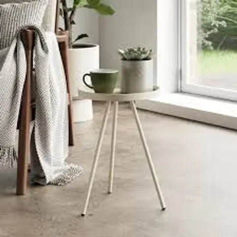 KAI SIDE TABLE
