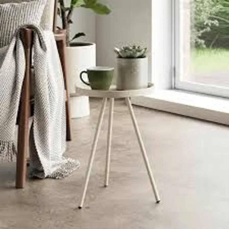 KAI SIDE TABLE