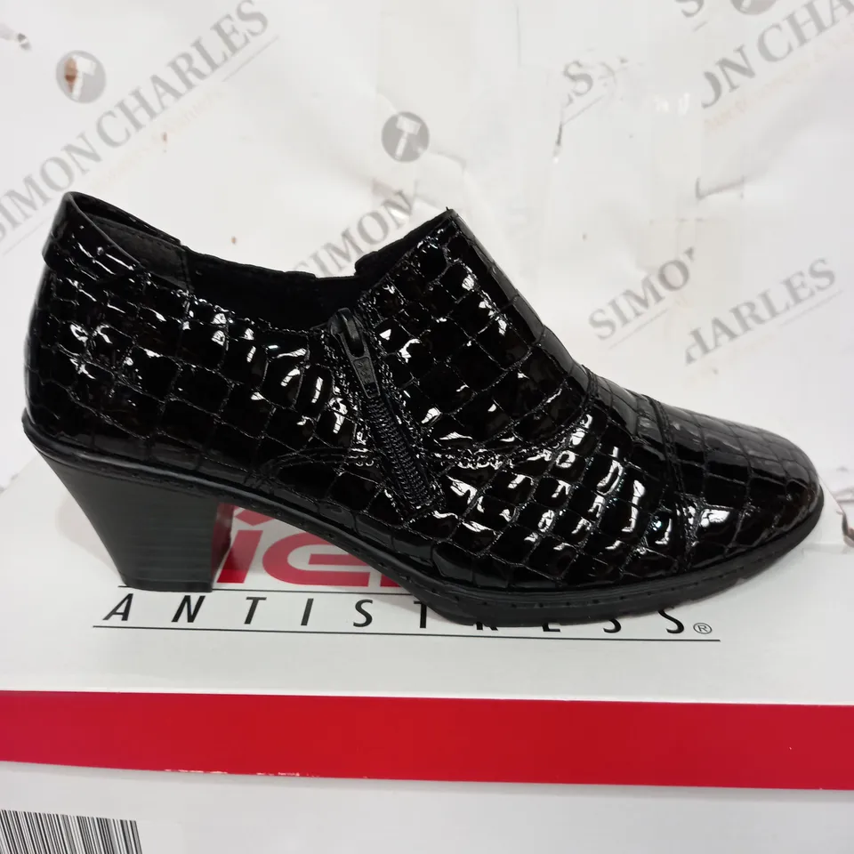 BOXED RIEKER LOW HEELED SHOE BOOTS, BLACK CROC - SIZE 7.5