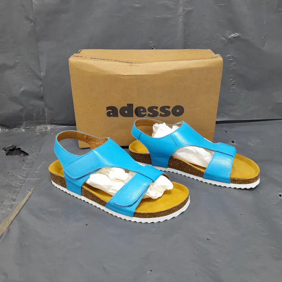 BOXED PAIR OF ADESSO SKY BLUE SIZE 5 SANDALS 