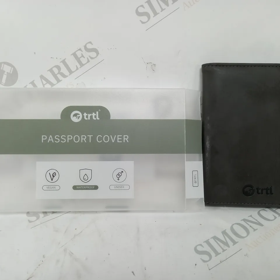 TRTL PASSPORT COVER IN GREY