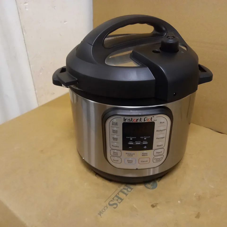 INSTANT POT DUO SMART PRESSURE COOKER