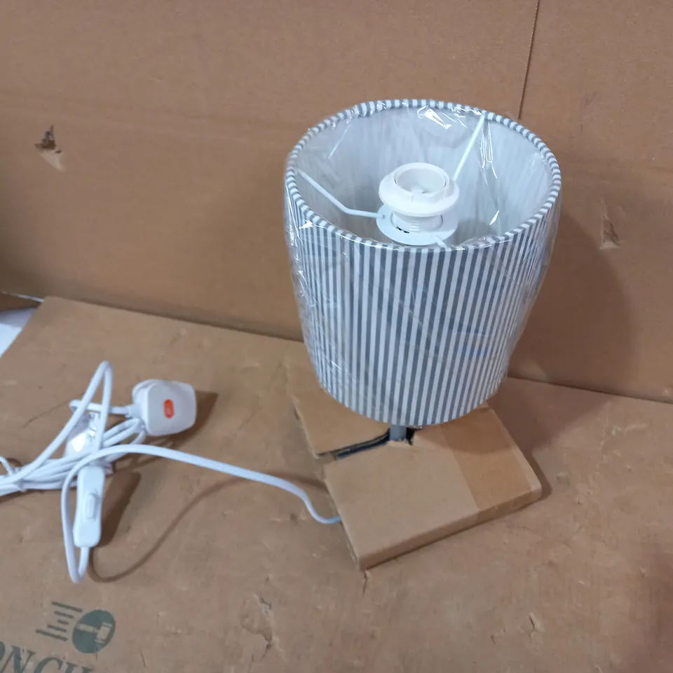 BOXED EASTBOURNE TABLE LAMP 
