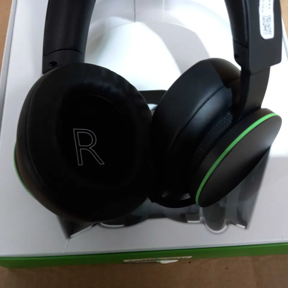 BOXED XBOX WIRELESS HEADSET