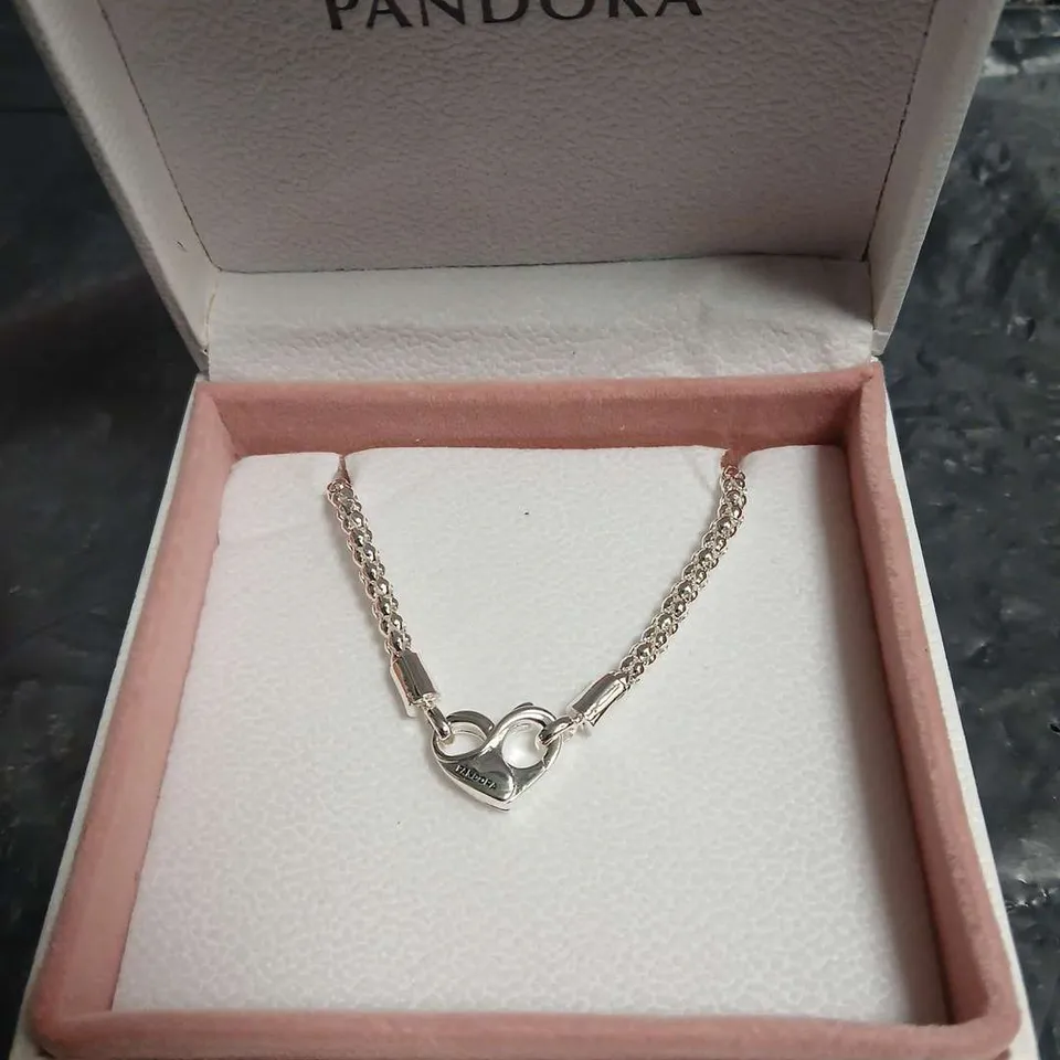 PANDORA HEART CHARM NECKLACE – BOXED