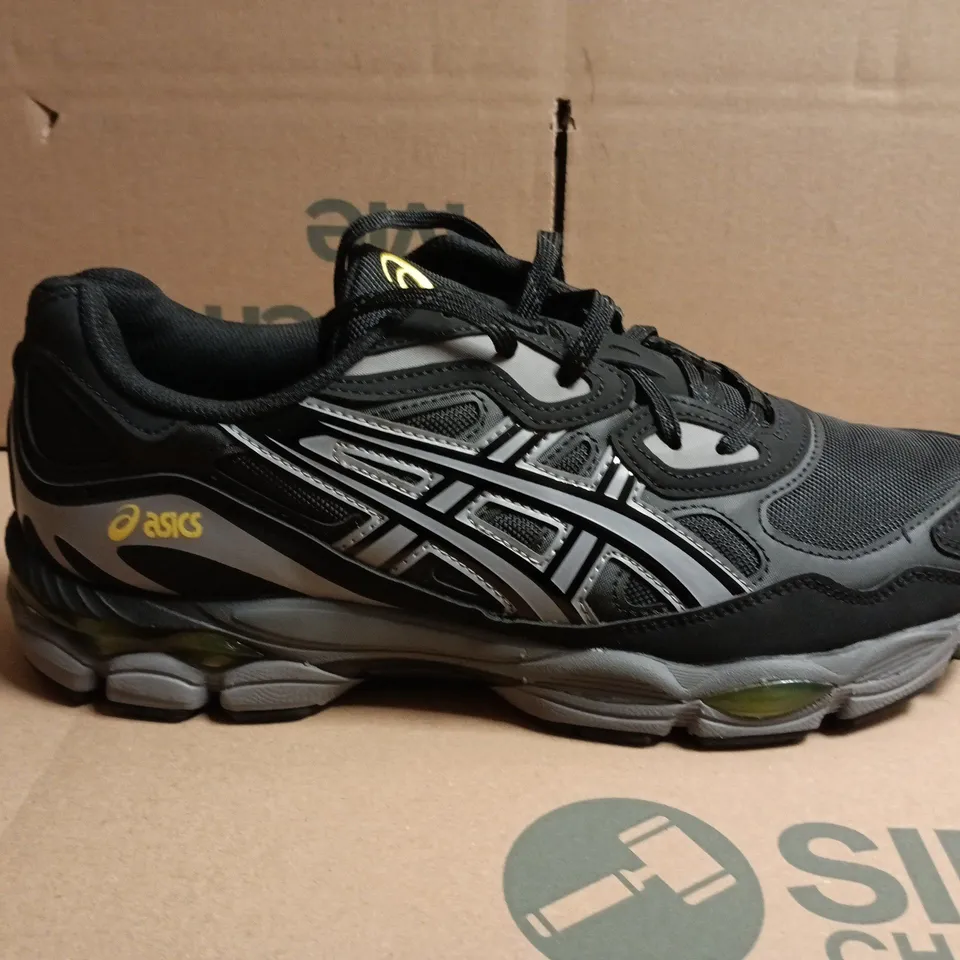 ASICS RUNNING SHOES – BLACK/GREY - UK SIZE 11