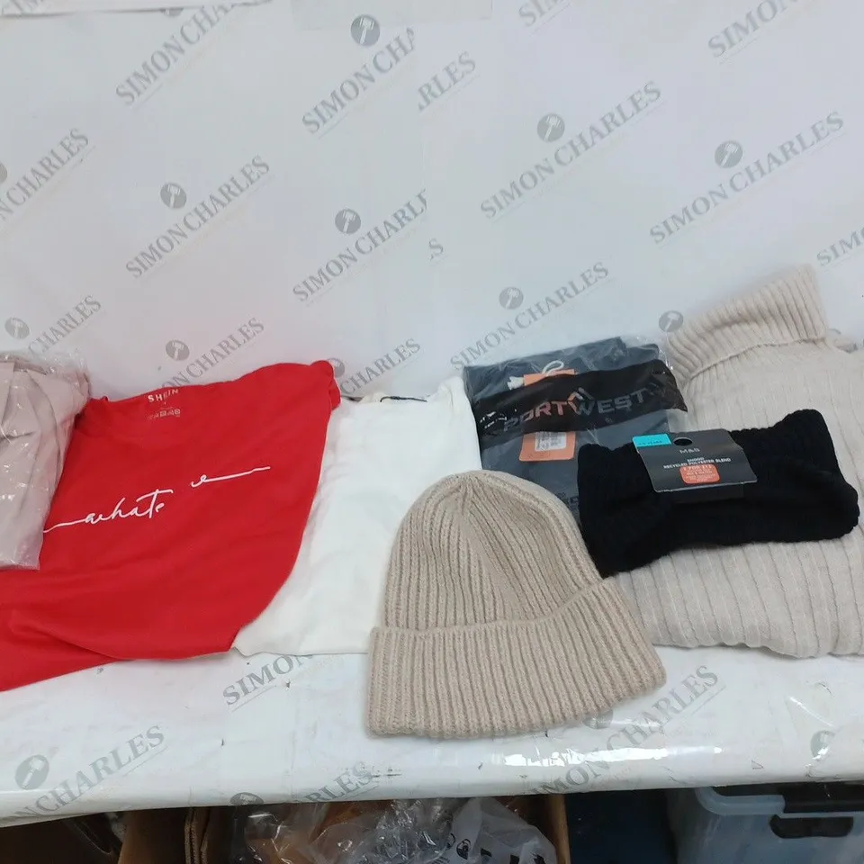 BOX OF ASSORTED CLOTHING ITEMS TO INCLUDE TURTLE NECK, T-SHIRTS, HATS ETC 