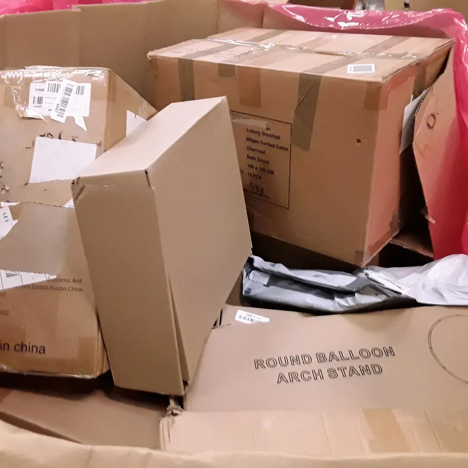 PALLET OF ASSORTED PRODUCTS INCLUDING JIGSAW PUZZLE BOARD, ROUND BALLOON ARCH STAND, ARCHERY TOY, DANCE MAT, KIDS WORLD MAP