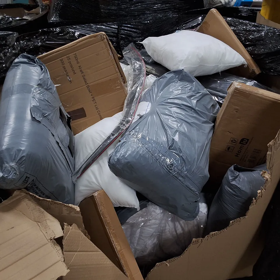 PALLET CONTAINING ASSORTED HOUSEHOLD PRODUCTS INCLUDING  PILLOWS, GRANITE CHOPPING BOARD, STORAGE TUBS & HOPPA SHOPPING TROLLEY