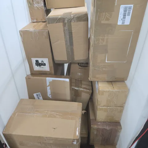 APPROXIMATELY 10 ASSORTED HOUSEHOLD PRODUCTS TO INCLUDE STORAGE BOXES, AIR FRYER TRAYS, HOME DÉCOR ETC - COLLECTION ONLY 