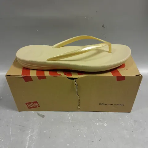 BOXED PAIR OF FITFLOP IQUSHION ERGONOMIC FLIP FLOPS - 6