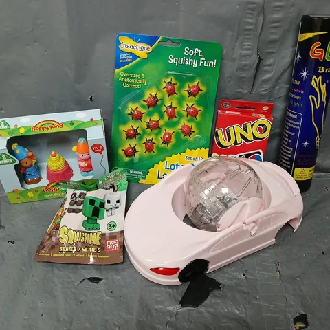 LARGE QUANTITY OF ASSORTED TOYS AND ACCESSORIES TO INCLUDE; UNO, GLOW STICKS AND HAPPYLAND BIRTHDAY SET