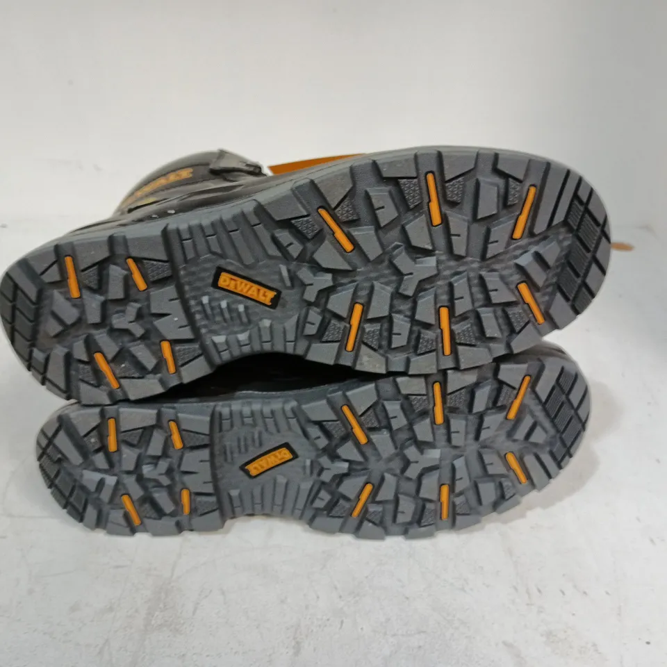 BOXED DEWALT LANDER BLACK SAFETY BOOTS – UK 11 (EU 45)