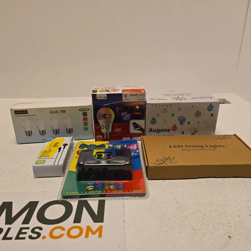 BOX OF APPROXIMATELY 15 ASSORTED ITEMS TO INCLUDE LED STRING LIGHTS, THE POP CAM, EAR BUDS WITH MICROPHONE, LIGHT BULBS ETC
