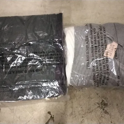 3 BOXES OF APPROXIMATELY 7 BADGLEY MISCHKA PURPLE/GREY/PINK TURTLE NECK - SIZE 3XL & 1 BOX OF APPROXIMATELY 7 BADGLEY MISCHKA WHITE/BROWN/BLUE TURTLE NECK JUMPER SIZE - 3XL