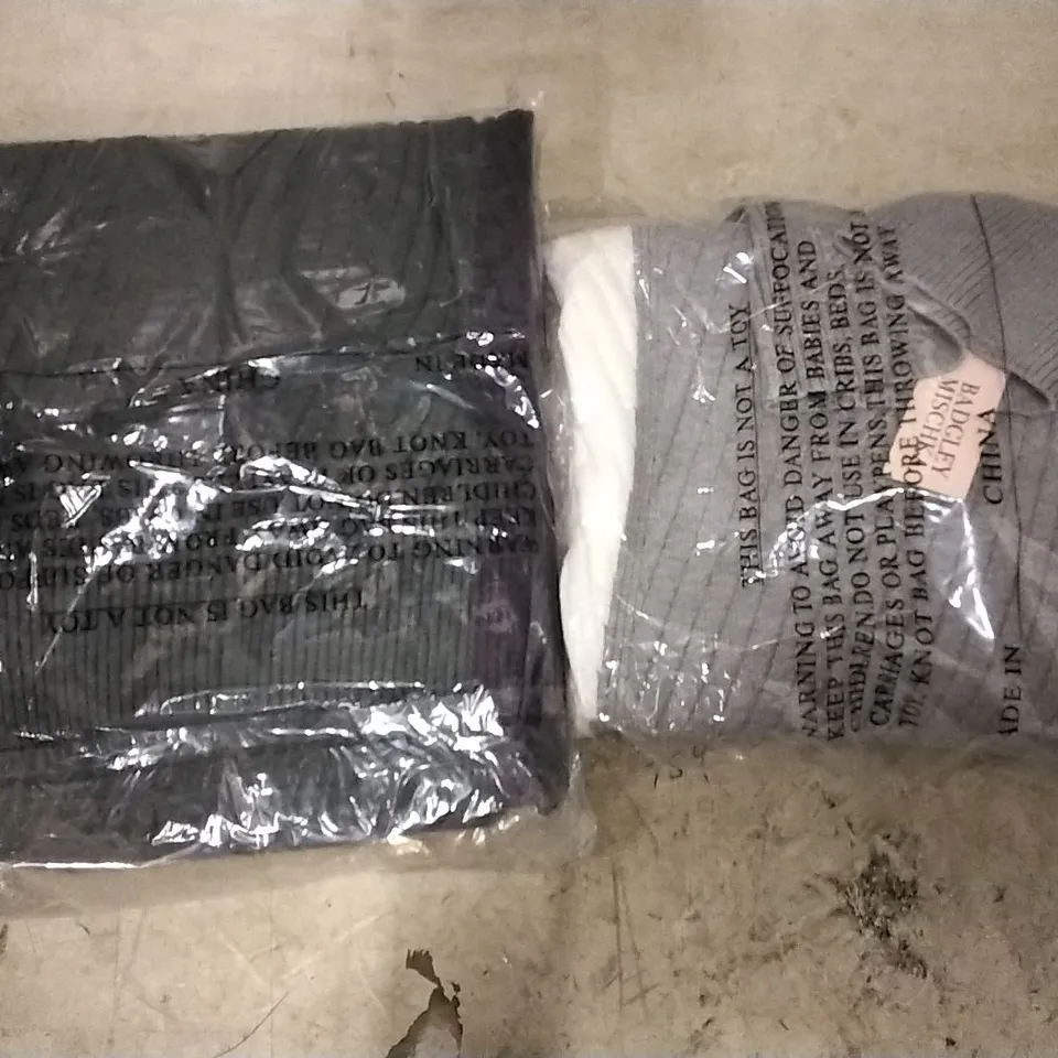 3 BOXES OF APPROXIMATELY 7 BADGLEY MISCHKA PURPLE/GREY/PINK TURTLE NECK - SIZE 3XL & 1 BOX OF APPROXIMATELY 7 BADGLEY MISCHKA WHITE/BROWN/BLUE TURTLE NECK JUMPER SIZE - 3XL