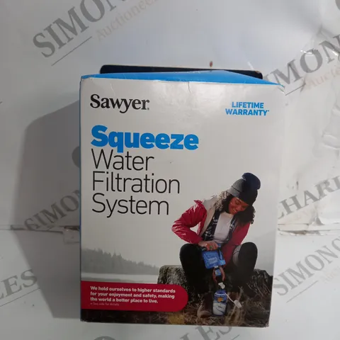 SAWYER SQUEEZE WATER FILTRATION SYSTEM