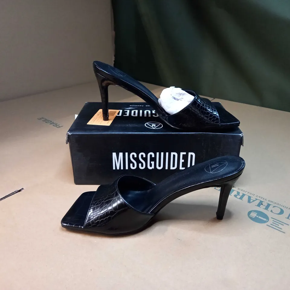 BOXED PAIR OF  MISSGUIDED BLACK CROC SQUARE TOE HEELS SIZE 7