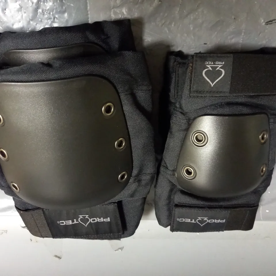 PRO TECH KNEE AND ELBOW PADS 