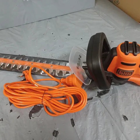 BLACK AND DECKER 500-WATT HEDGE TRIMMER - COLLECTION ONLY