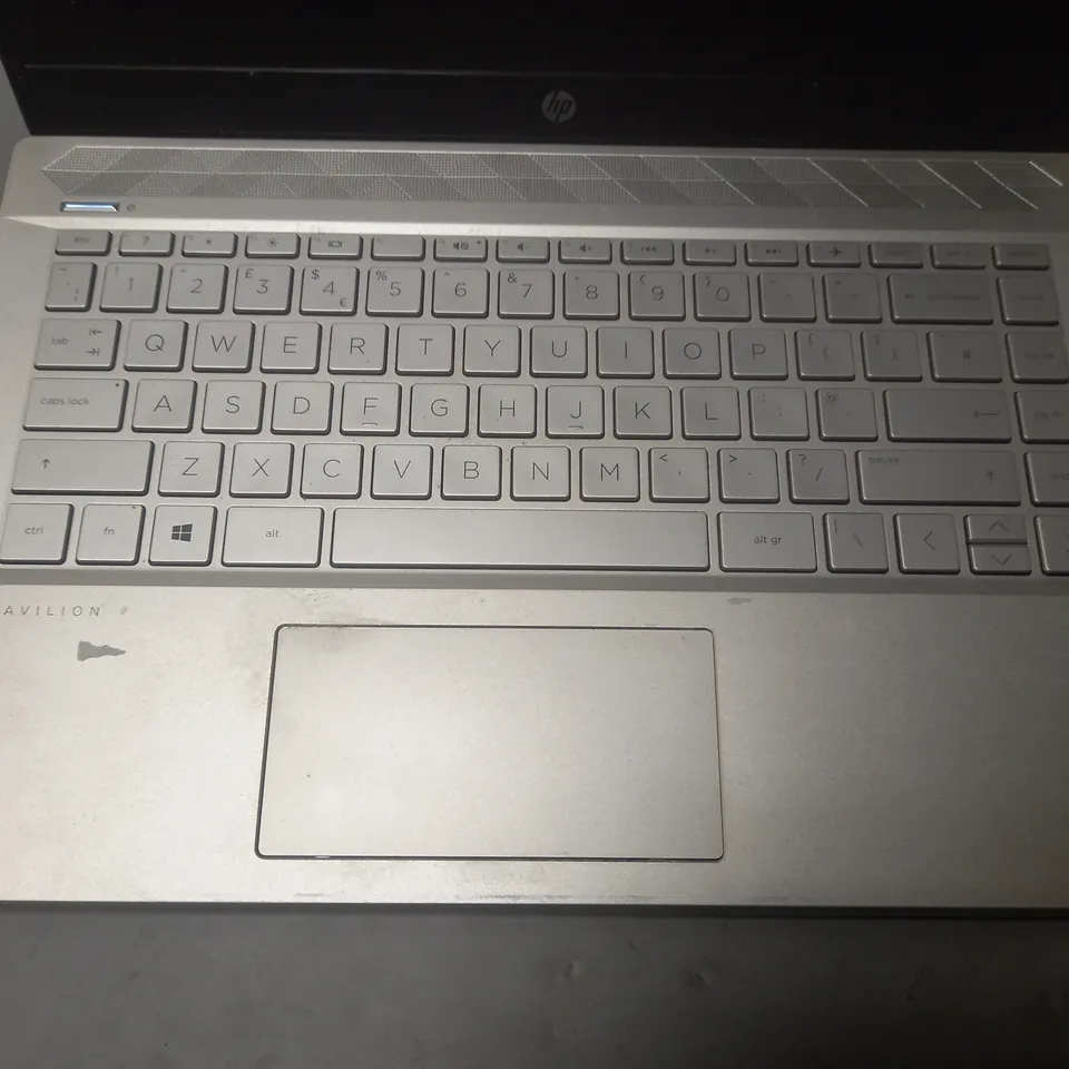 UNBOXED HP PAVILLION LAPTOP INTEL I-3 1005G1 8GB RAM 256GB SSD - 14-CE3600SA