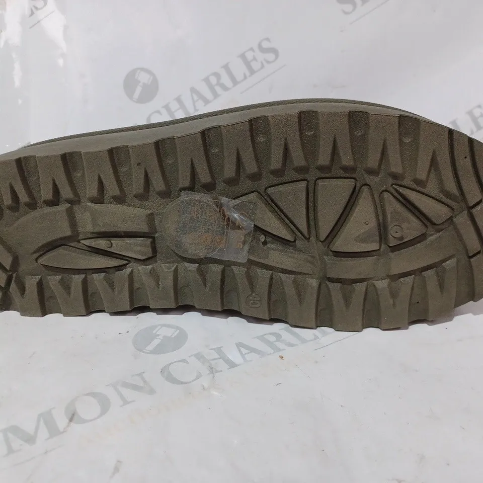 BOXED PAIR OF DESIGNER PLATFORM SLIP-ON SHOES IN OLIVE EU SIZE 40
