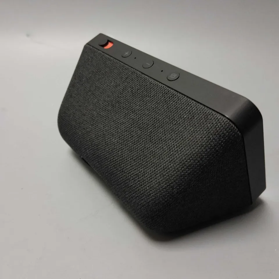 BOXED AMAZON ECHO SJOW 5.5"