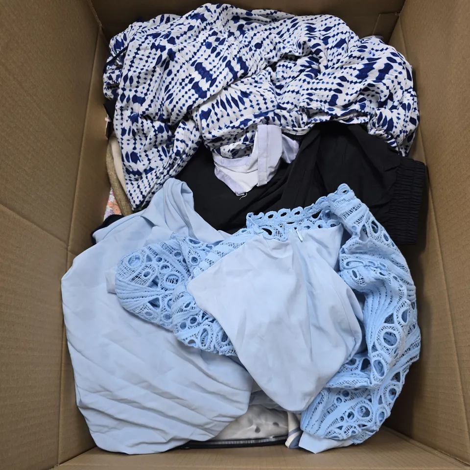 BOX OF APPROXIMATELY 30 ASSORTED CLOTHING ITEMS IN VARIOUS STYLES , COLOURS AND SIZES