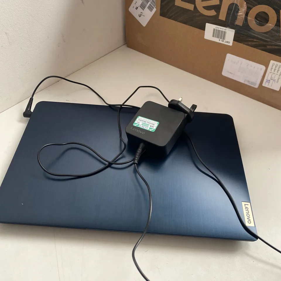 BOXED LENOVO INTEL I3-111564 LAPTOP