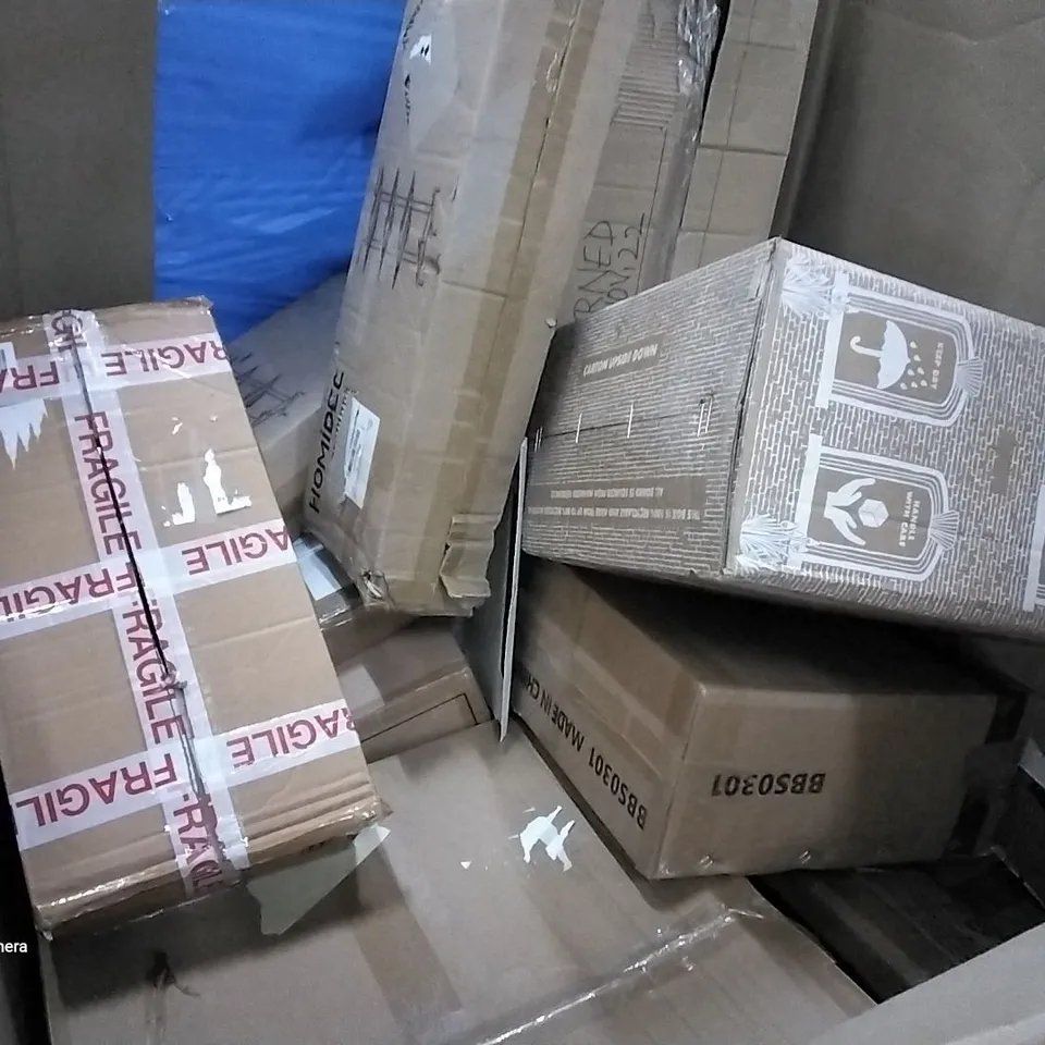 PALLET OF ASSORTED ITEMS INCLUDING PRIVACY FILTER, HOMIDEC DRYING RACK, FORGING MOUNT TV WALL MOUNT, KKTONER ROLLING STOOL