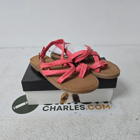 HUSH PUPPIES WOMEN'S HOPE WIDE FIT SANDALS – CORAL, UK 7 (US 9, EU 40)