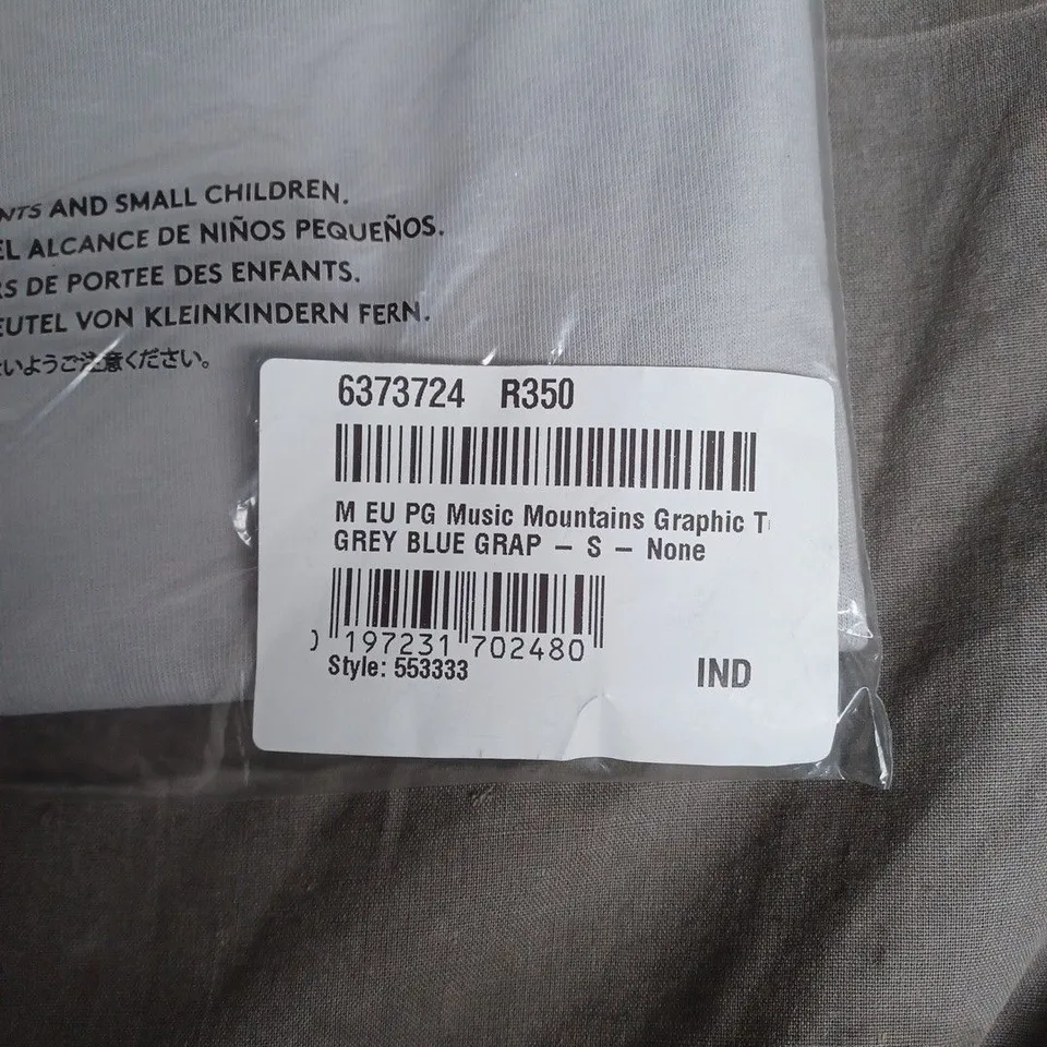 LANDS' END MUSIC MOUNTAINS GRAPHIC T-SHIRT – GREY/BLUE – UK SIZE S