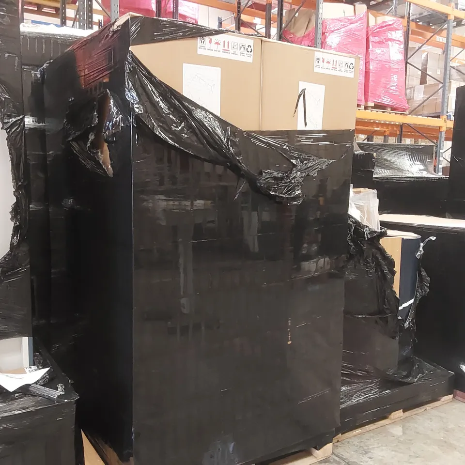 PALLET CONTAINING A LARGE QUANTITY OF BATHROOM FURNITURE PARTS INCLUDING: CALYPSO WALL UNITS ECT