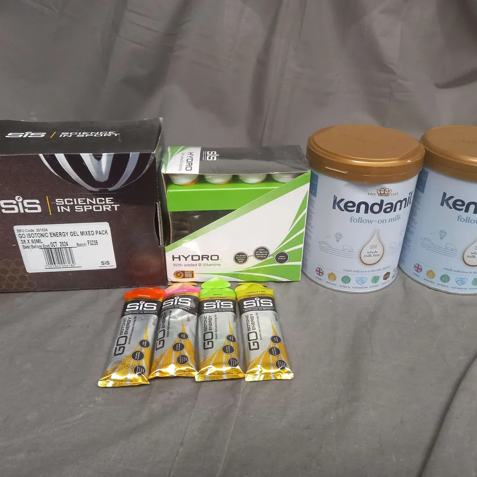 APPROXIMATELY 4 ASSORTED FOOD AND DRINK ITEMS TO INCLUDE KENDAMIL, HYDRO AND ENERGY GEL - COLLECTION ONLY