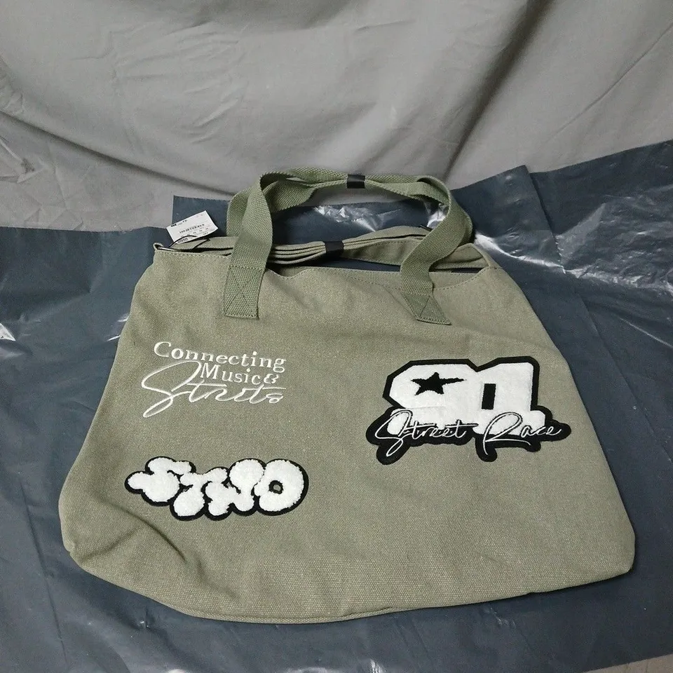 PULL AND BEAR "CONNECTING MUSIC AND STREETS" MEDIUM TOTE BAG 