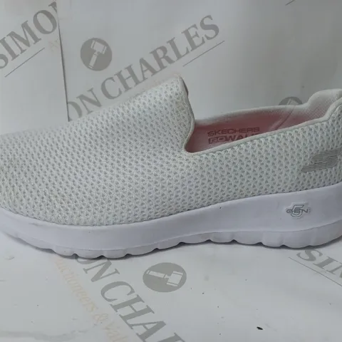 DUNE SIZE 36 METTALIC TRAINERS LACED - BOXED