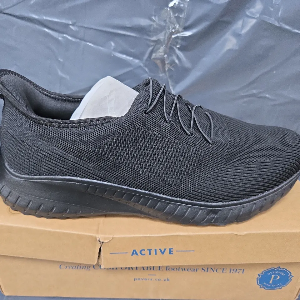BOXED PAIR OF PAVERS BOJIE TRAINERS IN BLACK - SIZE 12