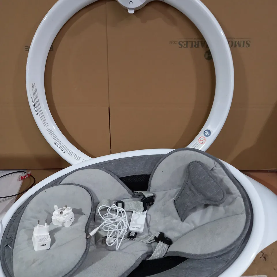 MUNCHKIN BLUETOOTH ENABLED LIGHTWEIGHT BABY SWING