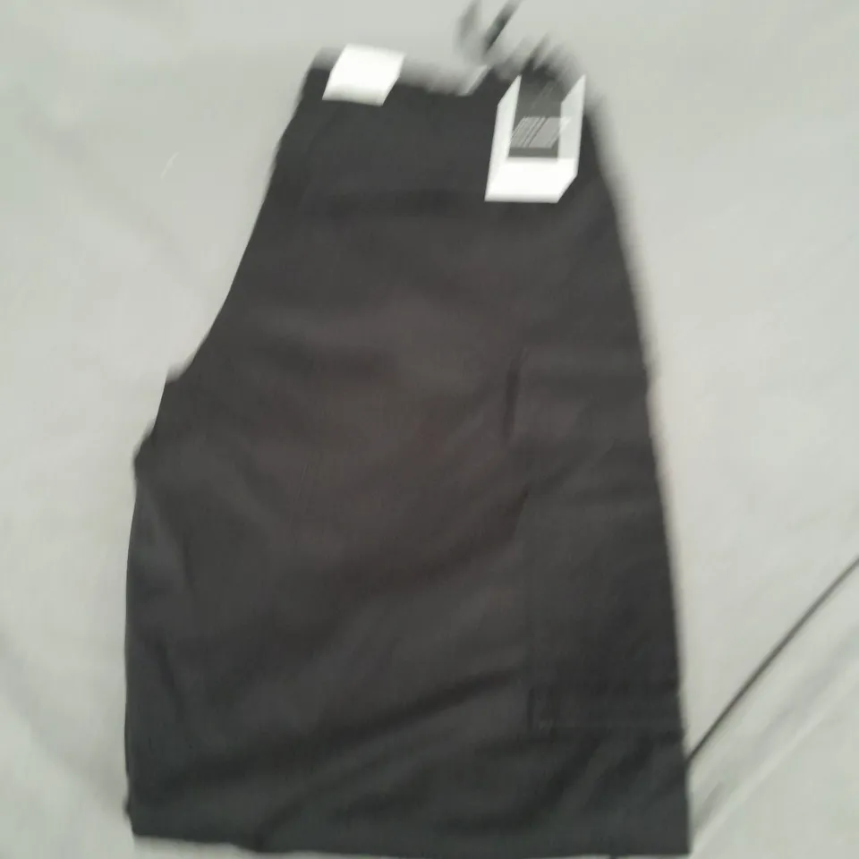 JACK AND JONES CARGO TROUSERS SIZE W34