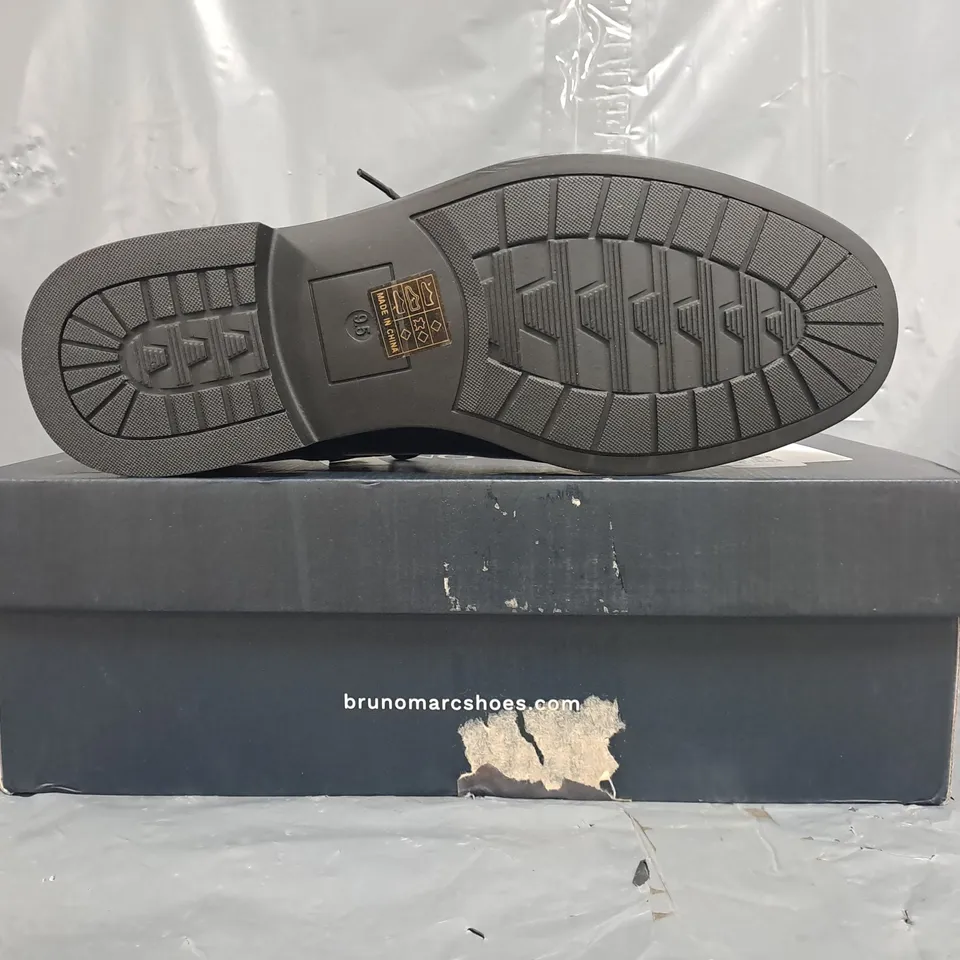 BOXED PAIR OF BRUNO MARC LACE UP SHOES IN BLACK SIZE UK 8.5