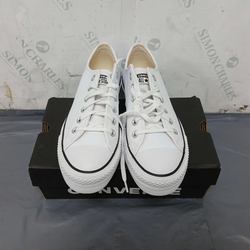 BOXED PAIR OF WOMANS CONVERSE ALL STAR WHITE LEATHER SHOES SIZE 5 