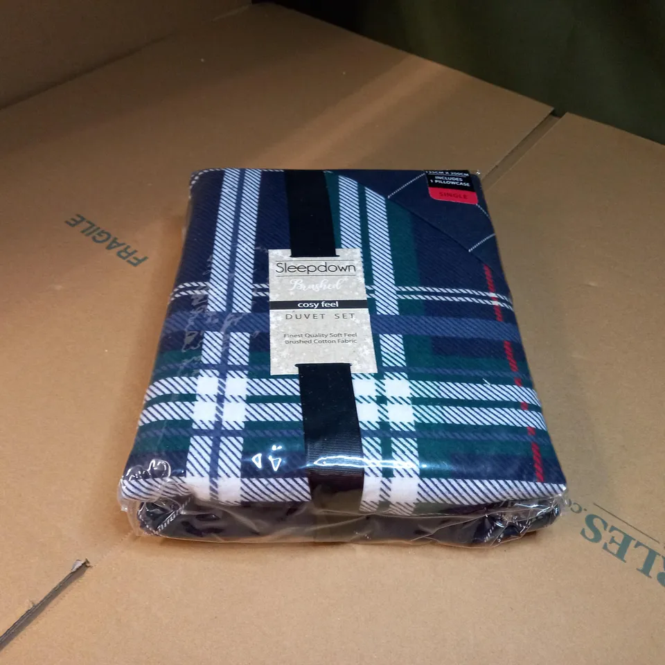 DESIGNER BRUSHED SINGLE COSY FEEL DUVET SET