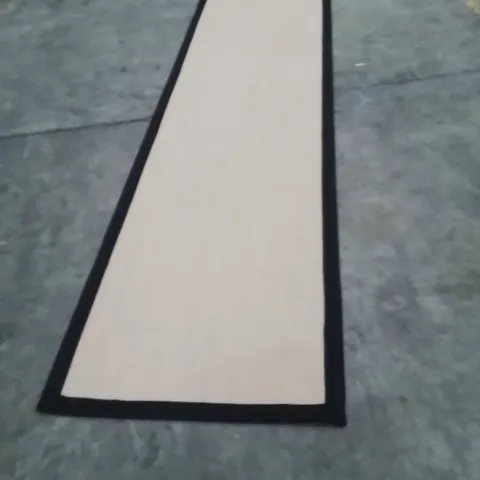 QUALITY DESIGNER AREA RUG - APPROXIMATELY 310X80CM