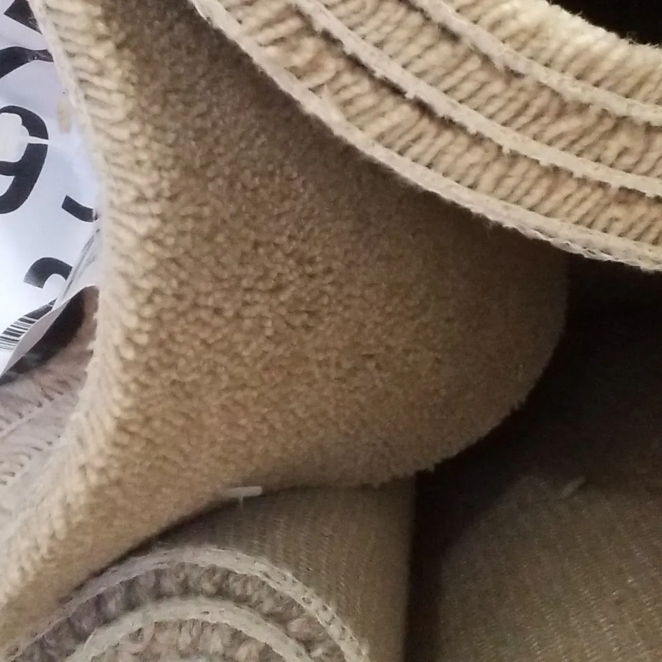 ROLL OF QUALITY 5M CRAFTSMAN EL CHIVE CARPET - 5×1.68M