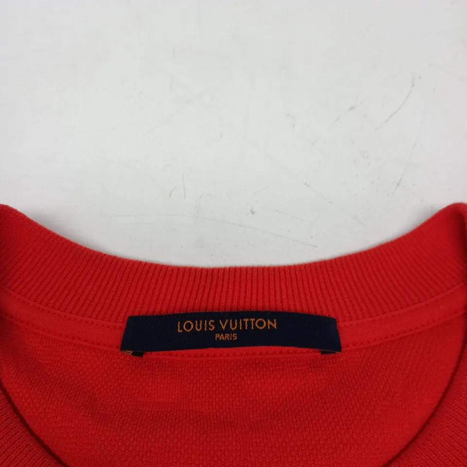 LOUIS VUITTON PARIS RED CREW NECK T-SHIRT WITH CHEST POCKET - M