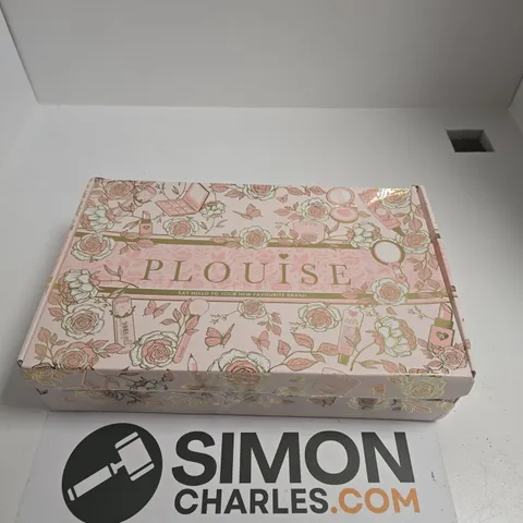 P LOUISE MAKEUP MYSTERY BOX – PINK FLORAL DESIGN