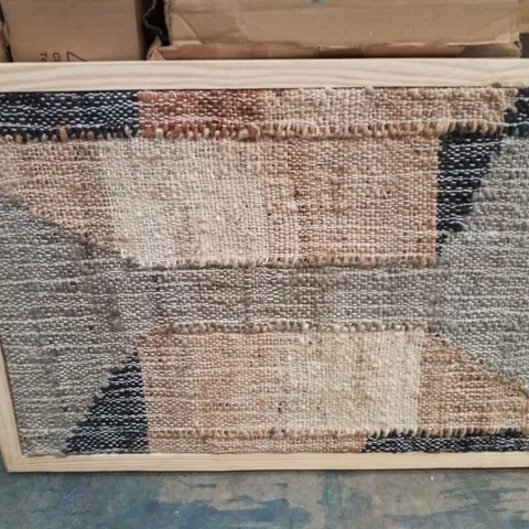 RELEASE WALL DECOR ON JUTE