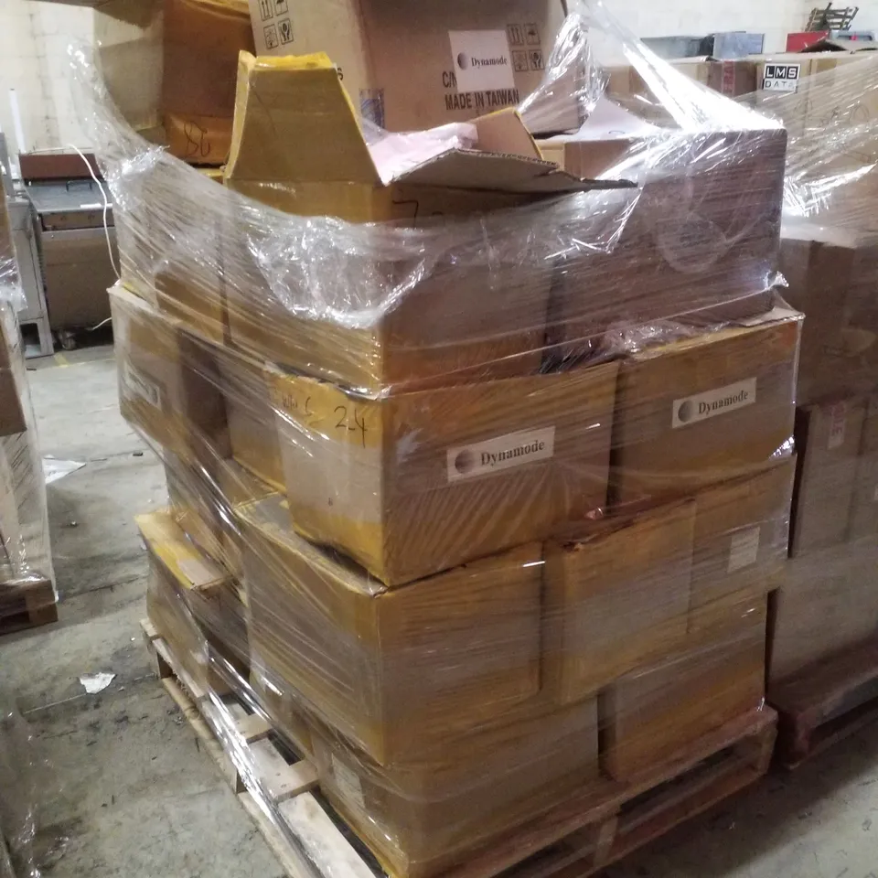 PALLET CONTAINING ASSORTED TABLET CASES
