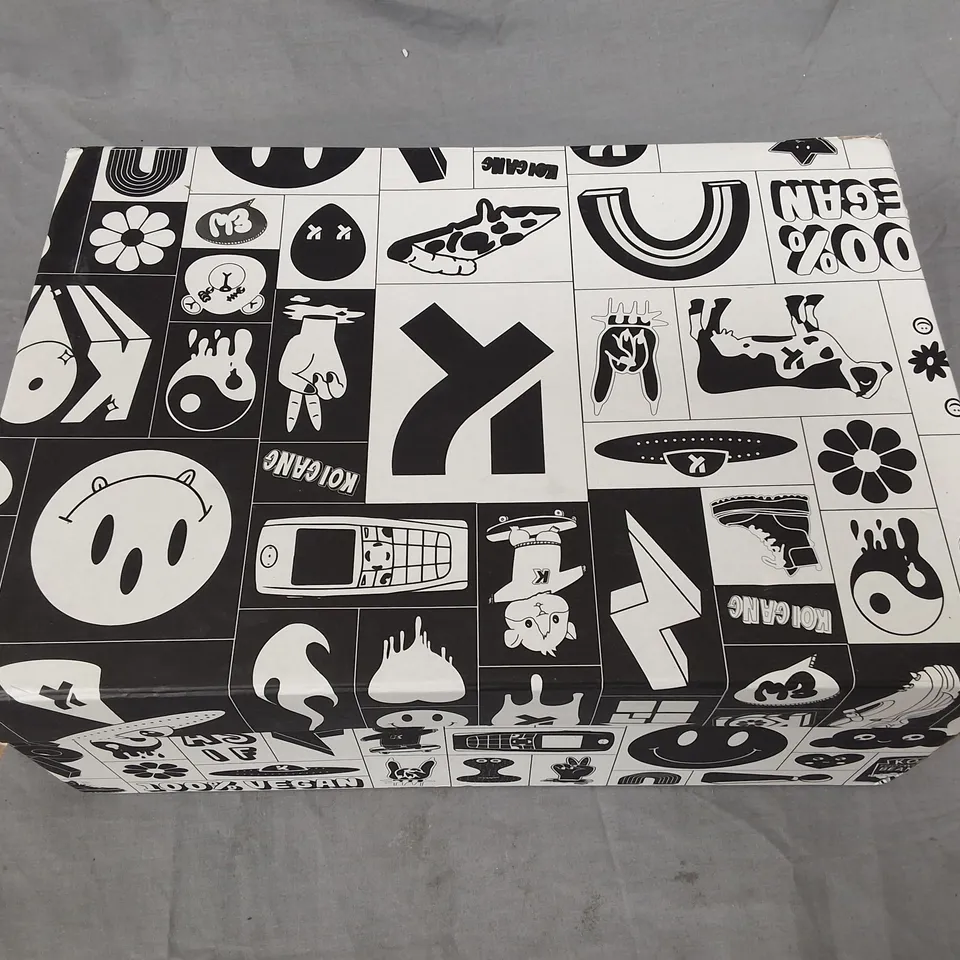 BOXED KOI THE CORRUPTER MEN'S SQUARE TOE SHOES IN BLACK - UK 12